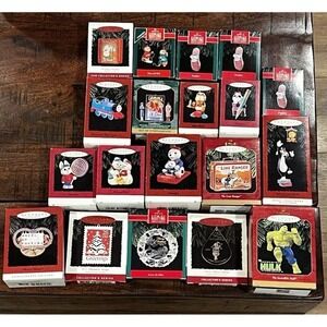 19 VTG Assorted Hallmark Ornaments Hulk/Garfield/Tweedy Bird/Thomas‎ The Train